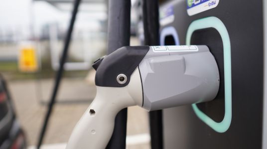 Electric cars: home charger grant, selling power back to the grid and Volvo’s free electricity offer